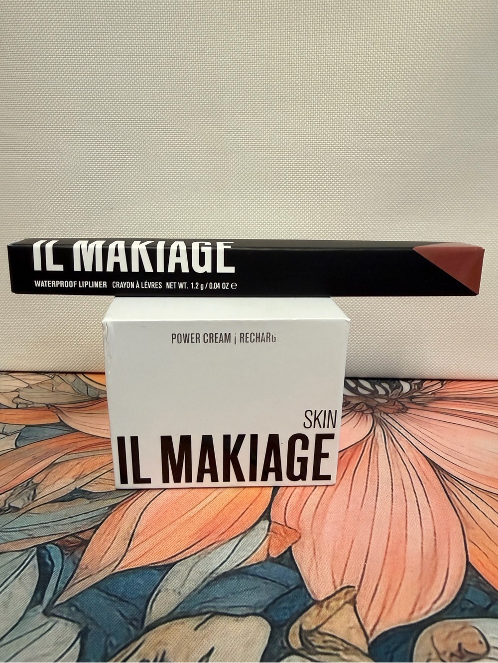 IL MAKIAGE POWER CREAM RECHARGE with Waterproof Lipliner in Antique